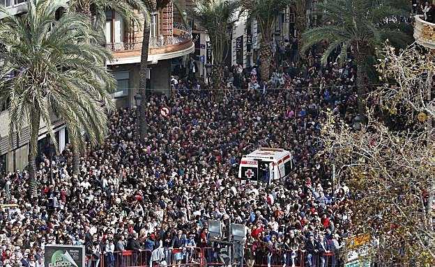 Público en la mascletà.
