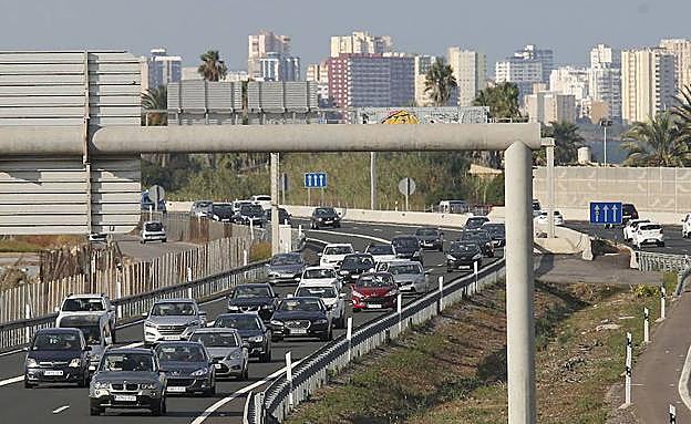 Ribó ve fácil un acuerdo sobre la V-21 «con unas pequeñitas modificaciones»