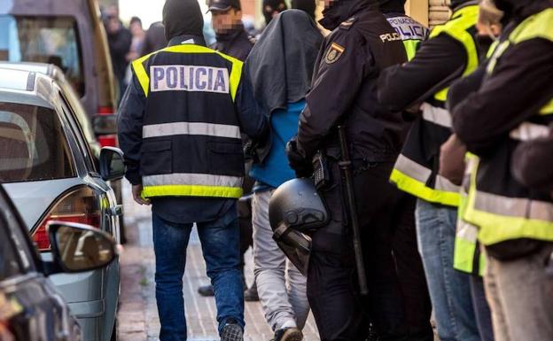 En libertad el marroquí detenido en Sagunto por reclutar yihadistas para Dáesh