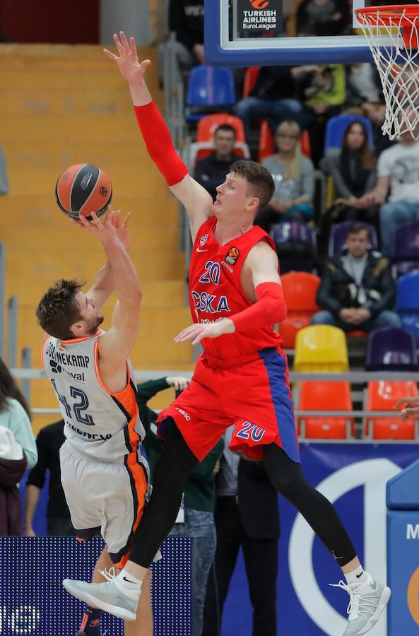 Estas son las imágenes del choque correspondiente a la sexta jornada de Euroliga entre el CSKA y el Valencia Basket en el Megasport Arena