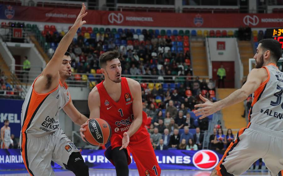 Estas son las imágenes del choque correspondiente a la sexta jornada de Euroliga entre el CSKA y el Valencia Basket en el Megasport Arena