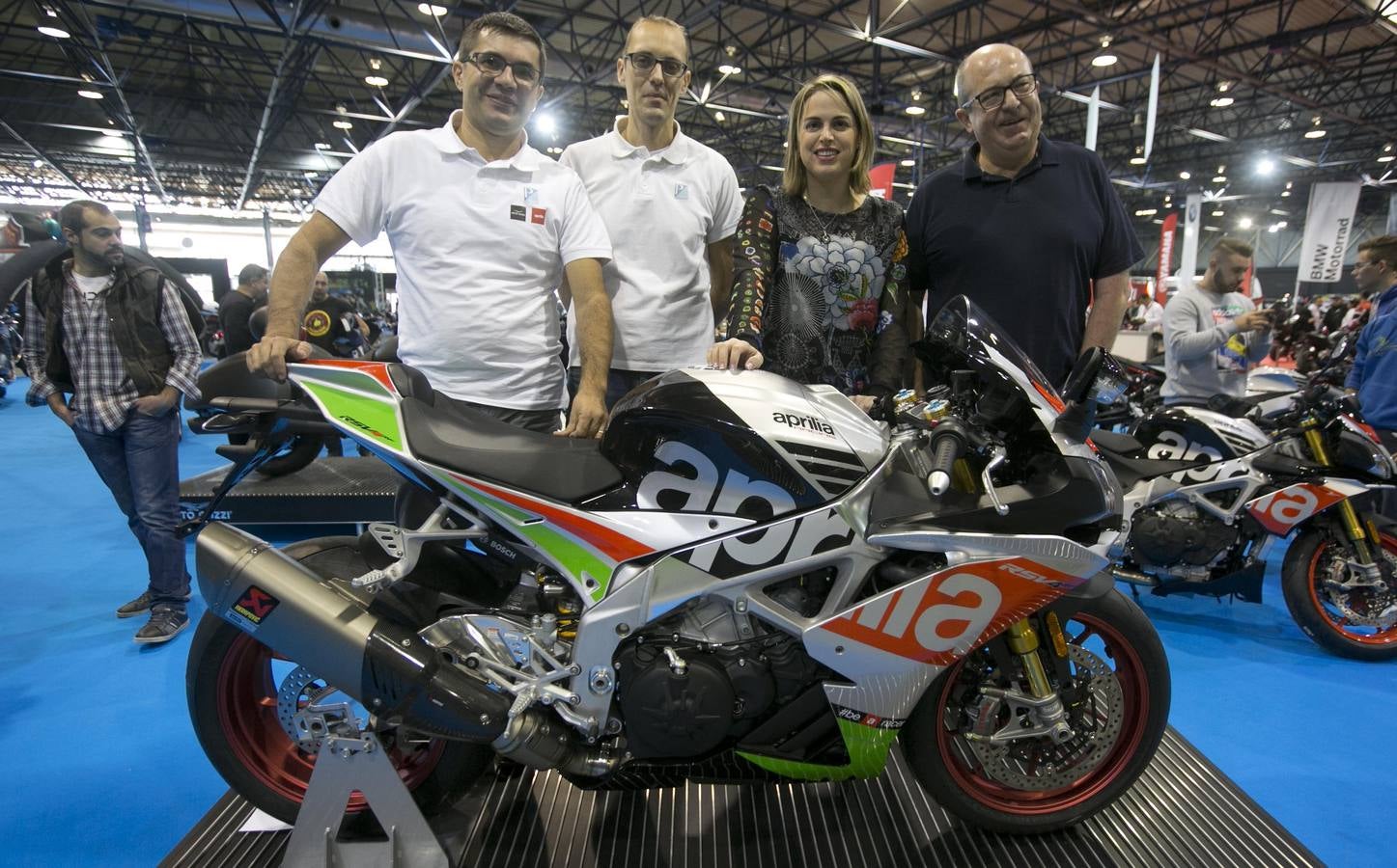 La feria Dos Rodes de Valencia ha sido inaugurada, coincidiendo con la celebración del Gran Premio de Motociclismo en Cheste. Las novedades del mercado de las motos y las bicicletas, en Feria Valencia.