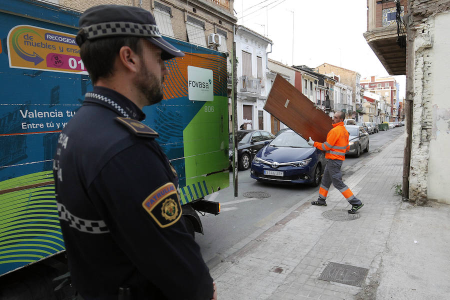 Fotos de la recogida de basura en el Cabanyal