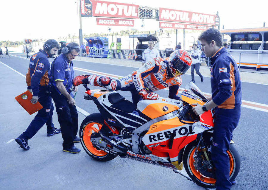 Fotos de la sesión del sábado del Gran Premio de Motociclismo de la Comunitat Valenciana