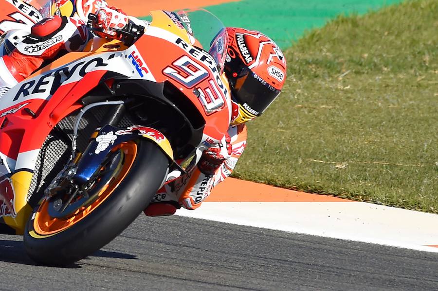 Estas son las mejores imágenes de la victoria de Dani Pedrosa en la carrera de Moto GP y de la proclamación de Marc Márquez como campeón del mundo de MotoGP por cuarta vez