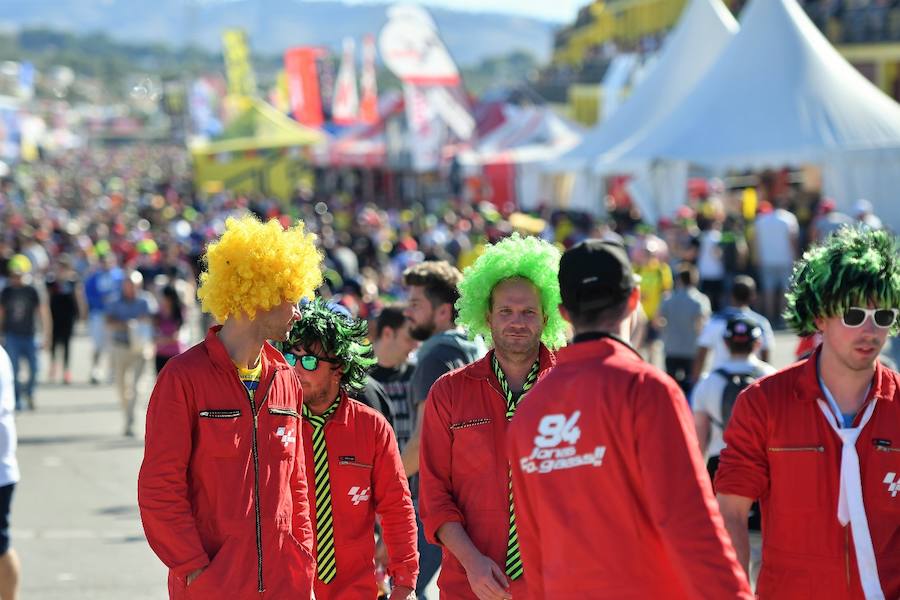 Fotos del ambiente del Gran Premio de la Comunitat Valenciana de motociclismo de Cheste 2017