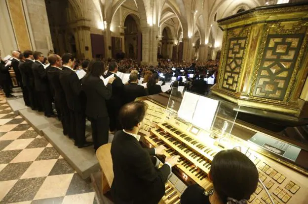  Catedral. Uno  de los conciertos celebrados con motivo  de la restauración  del órgano de la Seo.  