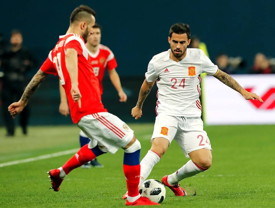 La selección española empató ante Rusia (3-3) en el amistoso disputado en la ciudad de San Petersburgo. Jordi Alba abrió la lata de cabeza y Sergio Ramos anotó dos polémicas penas máximas para los de Lopetegui. Aleksey Miranchuk y Smolov, en dos ocasiones, dieron el empate a los locales.