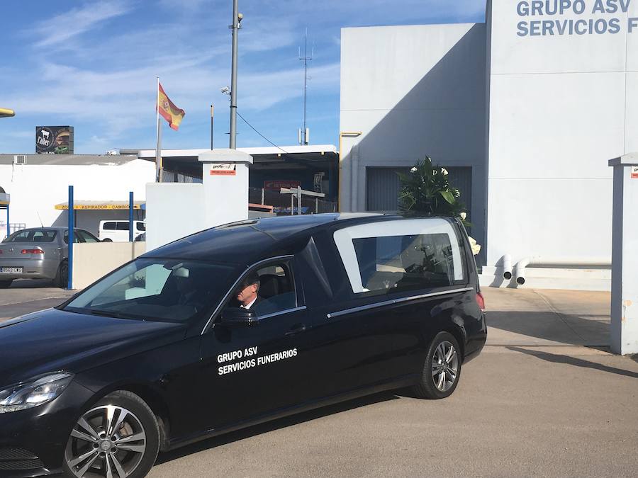 Fotos del funeral de la niña asesinada en Alzira por su padre