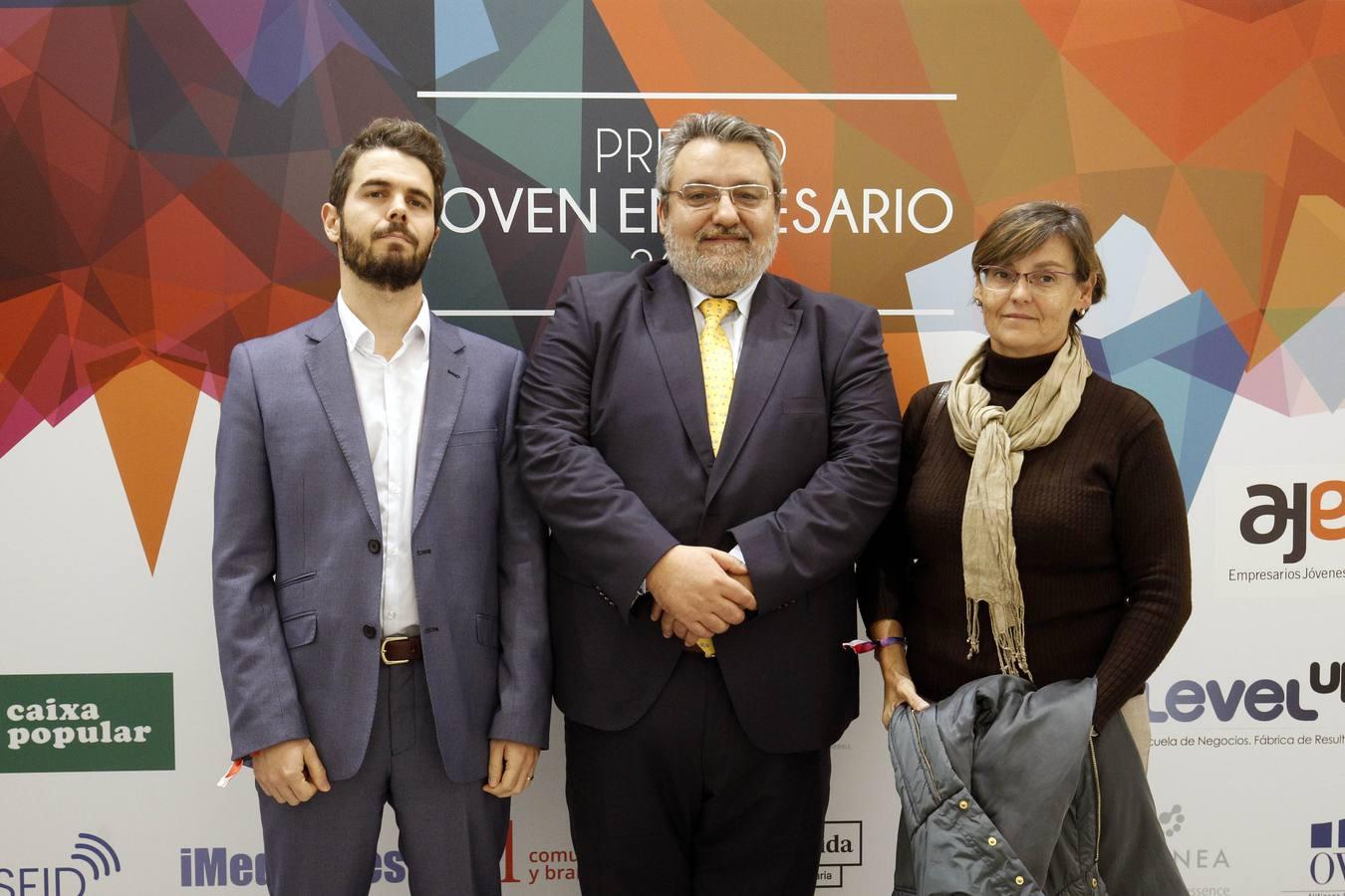 Rubén Navarro de Casas InHaus recibió el Premio Joven Empresario 2017. También fueron galardonados Grow Pro Experience, Novaterra Catering, Mr Jeff e Ymant, entre otros, en la ceremonia celebrada en el Palau de Les Arts Reina Sofía