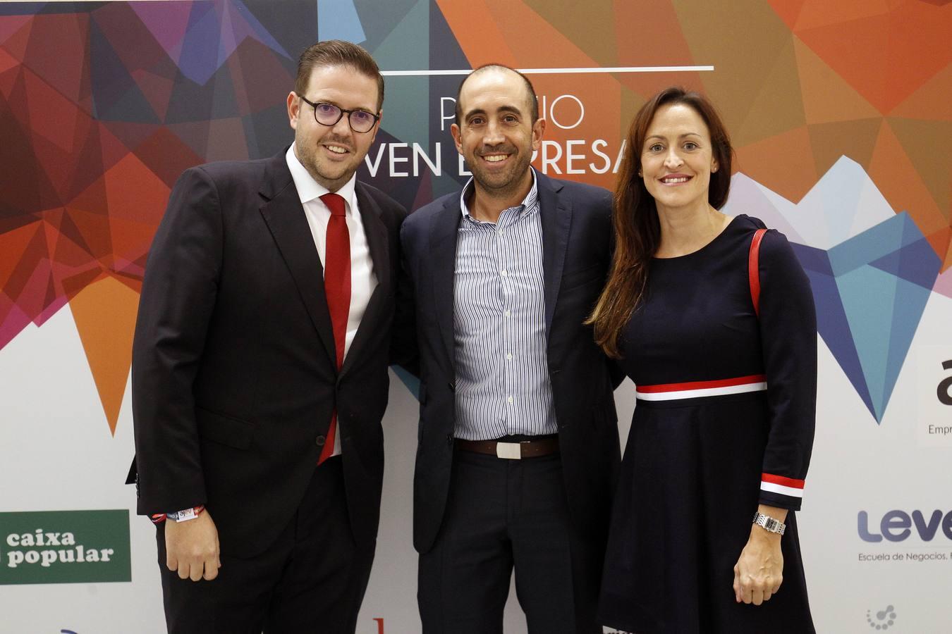 Rubén Navarro de Casas InHaus recibió el Premio Joven Empresario 2017. También fueron galardonados Grow Pro Experience, Novaterra Catering, Mr Jeff e Ymant, entre otros, en la ceremonia celebrada en el Palau de Les Arts Reina Sofía