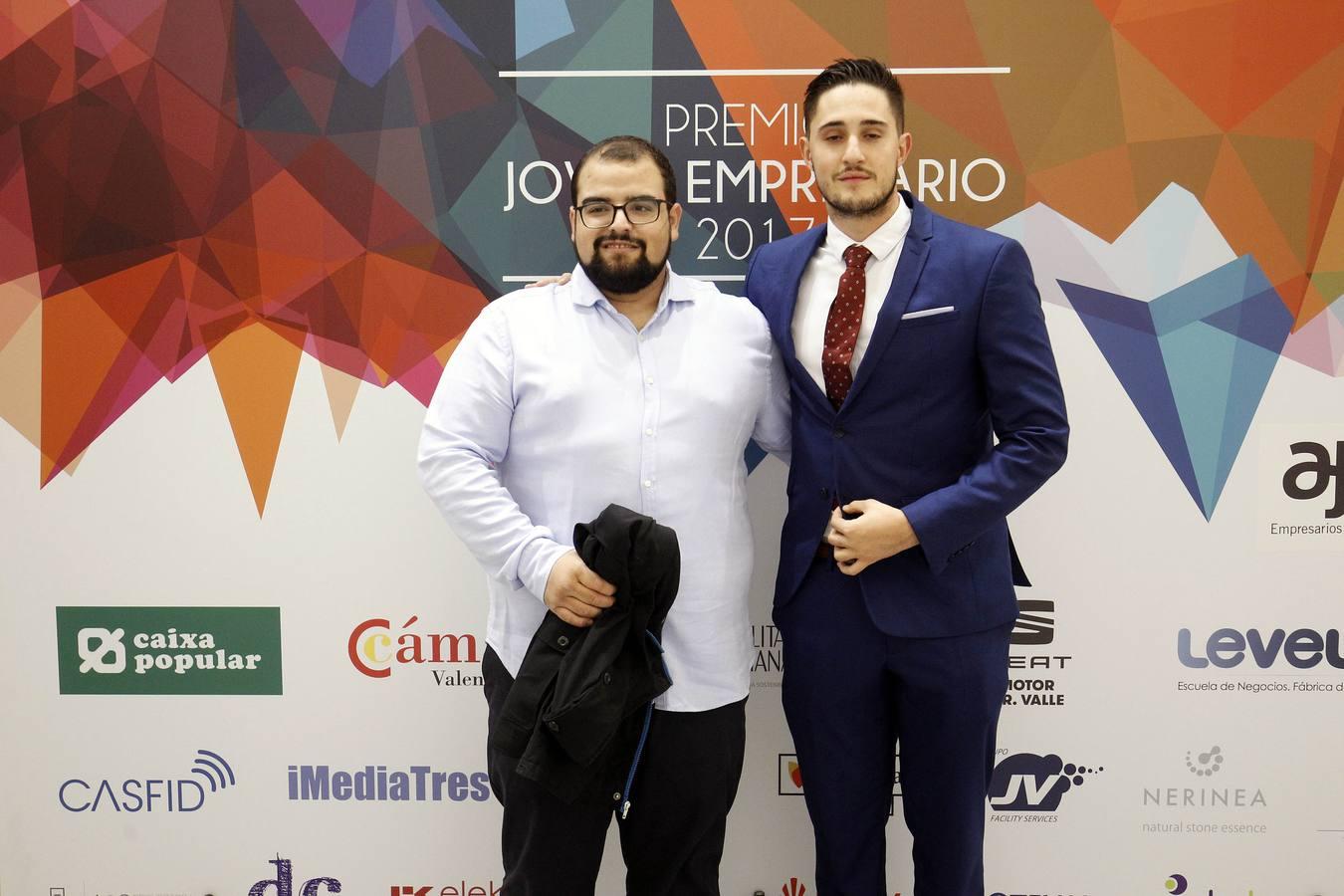 Rubén Navarro de Casas InHaus recibió el Premio Joven Empresario 2017. También fueron galardonados Grow Pro Experience, Novaterra Catering, Mr Jeff e Ymant, entre otros, en la ceremonia celebrada en el Palau de Les Arts Reina Sofía