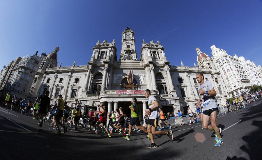 Fotos del Maratón de Valencia 2017 (I)