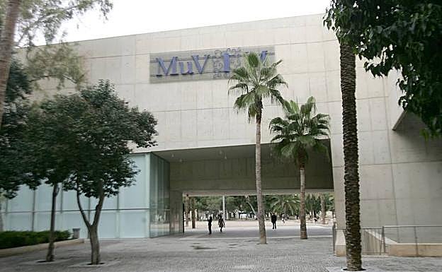 El MuVIM denuncia una «OPA hostil» del IVAM