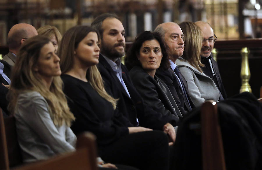 Fotos de la misa en recuerdo de Rita Barberá en la Catedral de Valencia