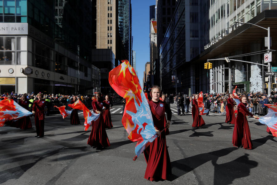 Nueva York celebró este jueves, un año más, su tradicional desfile del Día de Acción de Gracias, una costumbre que se remonta a 1924 y que en esta ocasión estuvo rodeado de especiales medidas de seguridad.