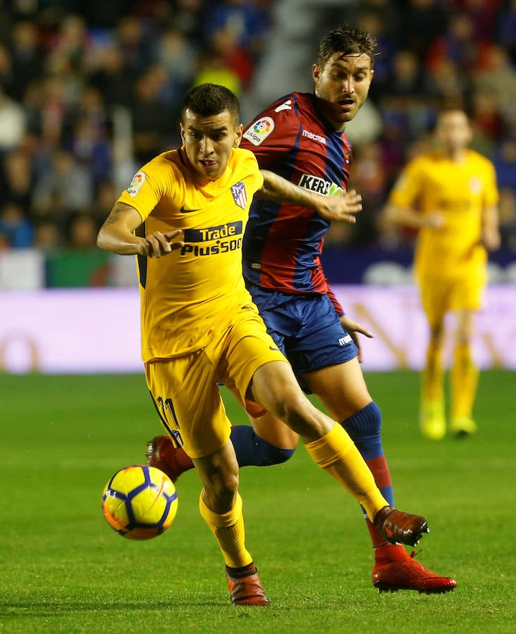 Estas son las mejores imágenes que deja el partido de la jornada 13 en el Ciutat de València