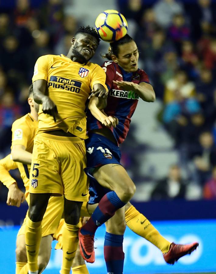 Estas son las mejores imágenes que deja el partido de la jornada 13 en el Ciutat de València