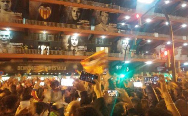 Aledaños de Mestalla antes del Valencia-Barcelona.