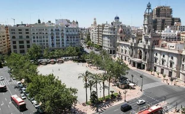 Vista general de la plaza del Ayuntamiento de Valencia.