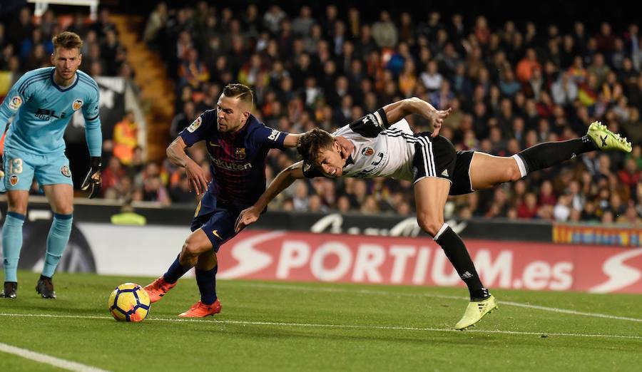 Los dos primeros clasificados de la Liga empataron en el césped de Mestalla y siguen invictos.