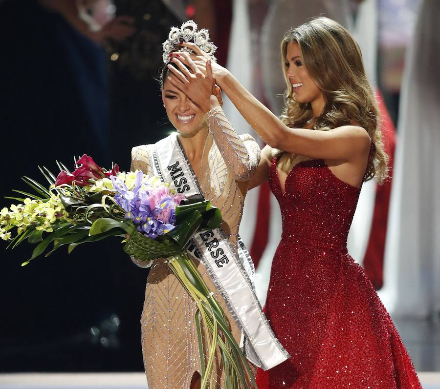 La sudafricana Demi-Leigh Nel-Peters, de 22 años, se hace con la corona y vence a la colombiana Laura González y a la jamaicana Davinia Bennet