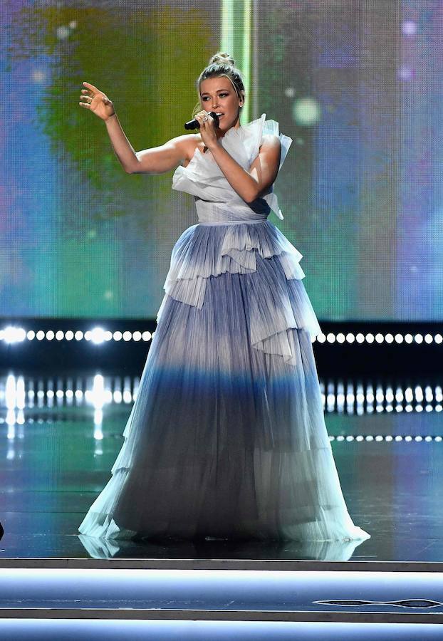 La sudafricana Demi-Leigh Nel-Peters, de 22 años, se hace con la corona y vence a la colombiana Laura González y a la jamaicana Davinia Bennet