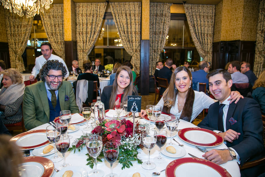 Pequeño Deseo, Asindown y Aspanion, organizaron una cena en el Casino para recaudar fondos para las asociaciones, unidas por Mediolanum Aproxima. Durante el acto, al que acudió un centenar de personas, se proyectó 'El deseo de Sakira'. La historia de una niña de 8 años con síndrome de Down y leucemia que logra cumplir su sueño de ser cantaora y bailaora de flamenco profesional en un tablao. 