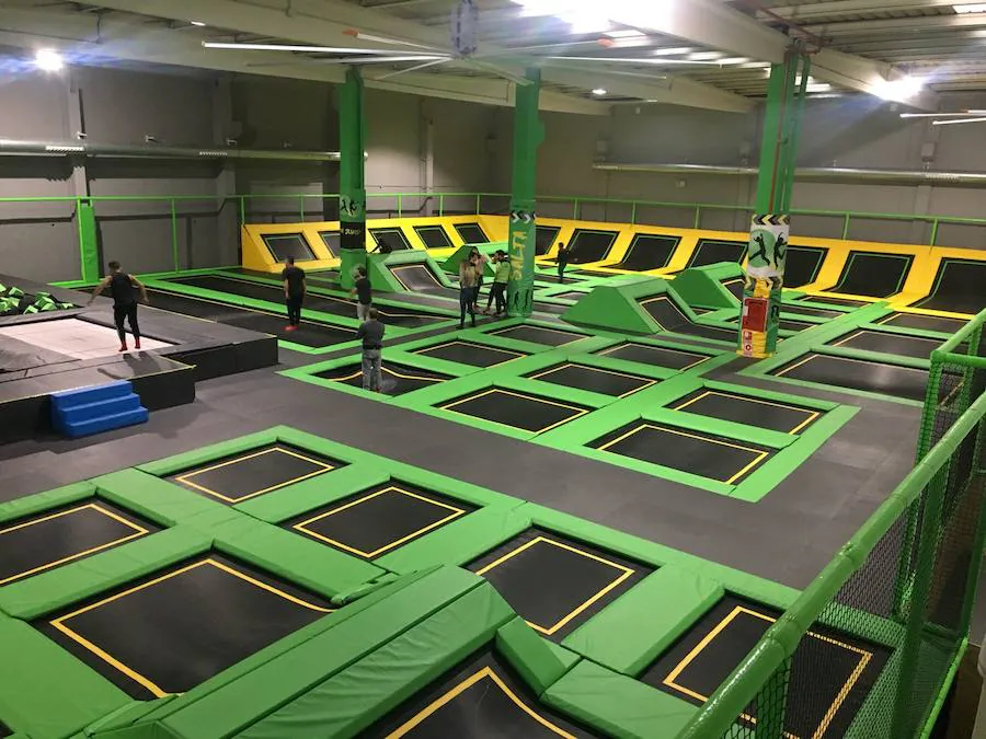 Fun Jump (Massanassa) es el parque de camas elásticas más grande de toda España, con más de 2.500 metros cuadrados y diferentes zonas donde soltar adrenalina.