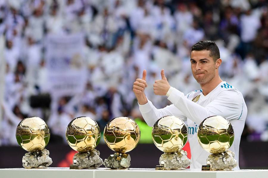 El Real Madrid golea al Sevilla por 5-0 en la primera parte del duelo correspondiente a la jornada 15. Nacho abrió la lata y Cristiano marcó un doblete. Kroos se sumó a la fiesta con un derechazo y Achraf anotó tras una carrera por banda derecha.