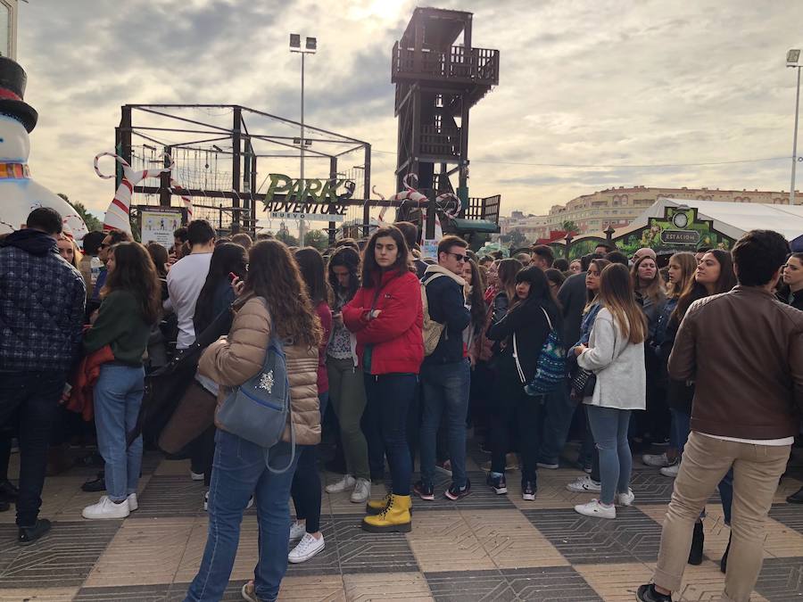 Fotos de la firma de discos de Aitana, Mireia y Ana Guerra (concursantes de Operación Triunfo 2017) en Valencia 