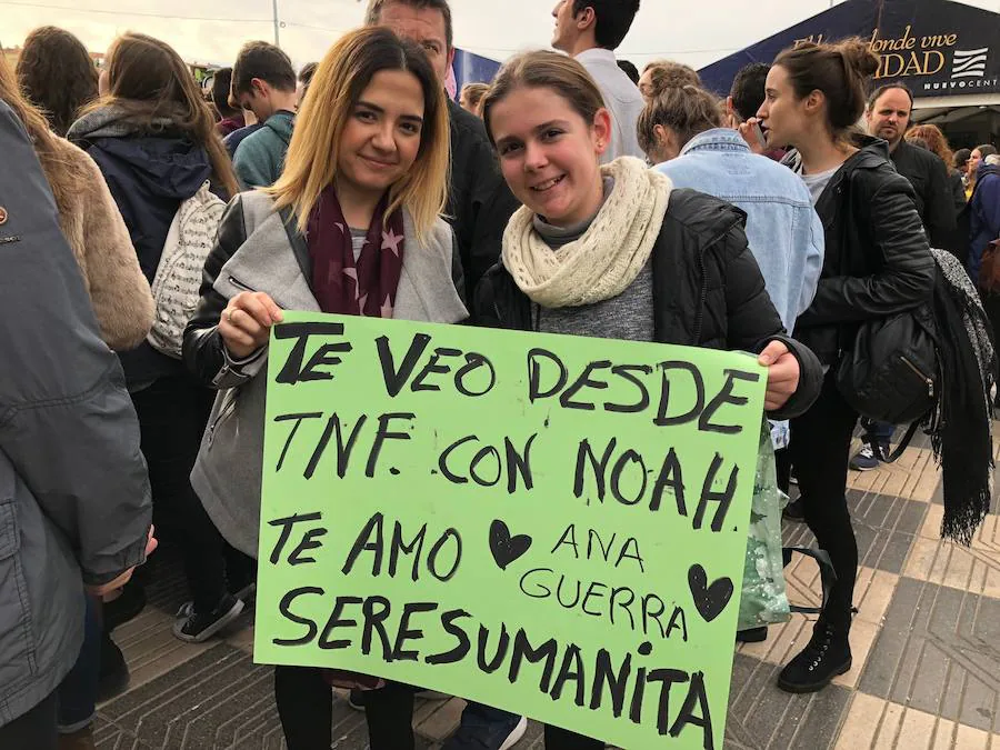 Fotos de la firma de discos de Aitana, Mireia y Ana Guerra (concursantes de Operación Triunfo 2017) en Valencia 