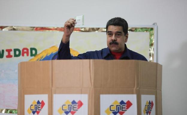 Maduro durante la jornada electoral.
