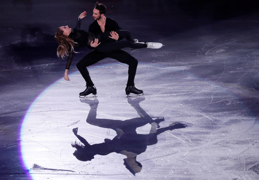 Nagoya (Japón) celebró el pasado fin de semana el Grand Prix de patinaje artístico. La rusa Alina Zagitova, de tan solo 15 años, se colgó el oro en la final del campeonato. Los saltos imposibles, las maniobras perfectas y las complejas y arriesgadas coreografías sobre el hielo fueron las protagonistas.