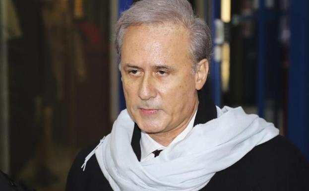 Juzgan en Francia a un exministro acusado de violaciones