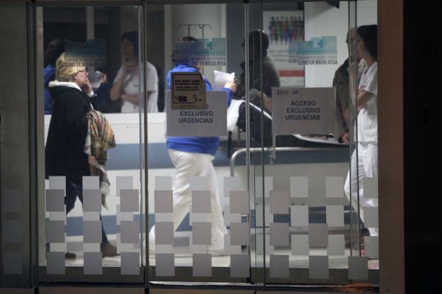 Uno de los accesos al Hospital Clínico. 