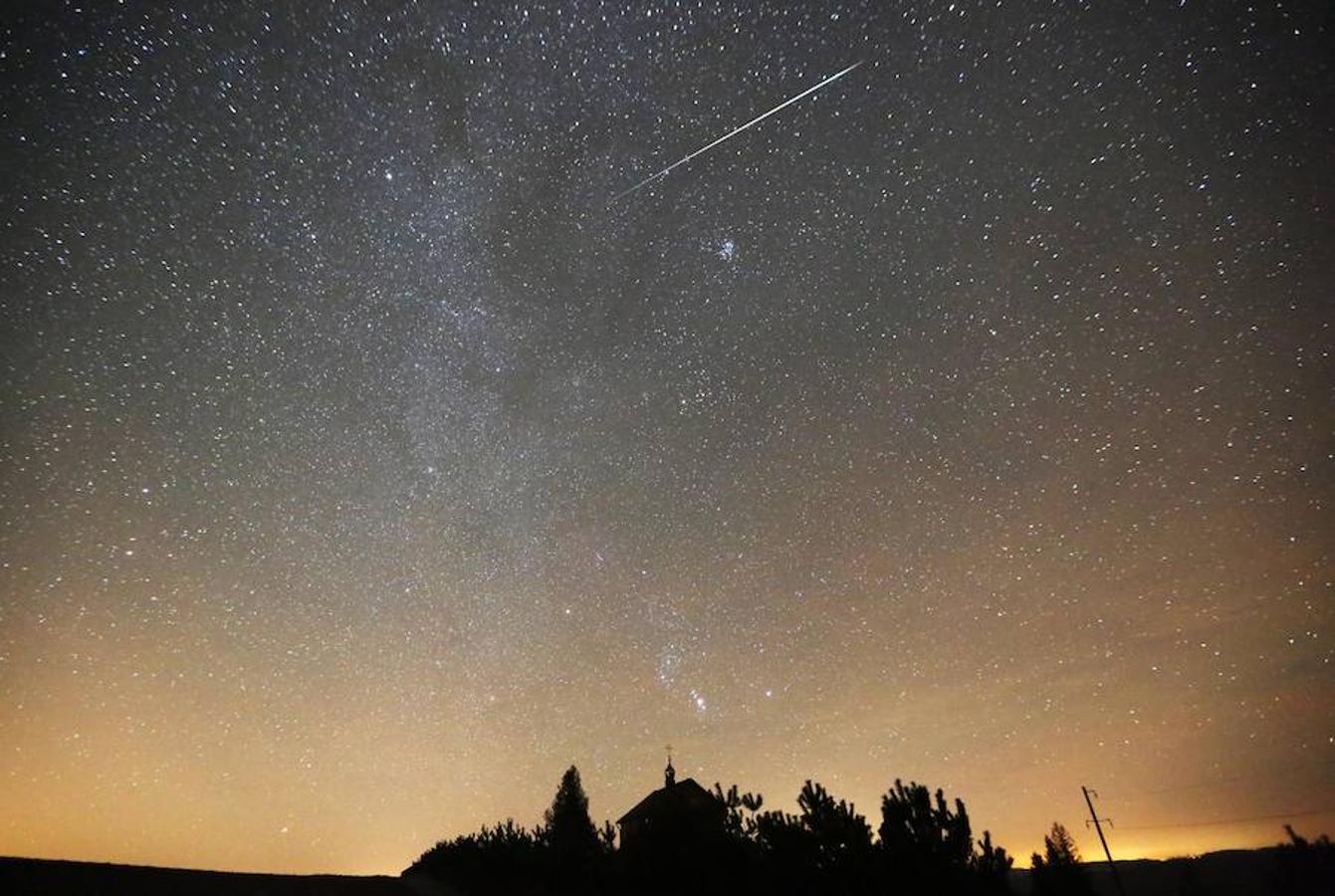 Lluvia de estrellas o geminidas en Bielorrusia.