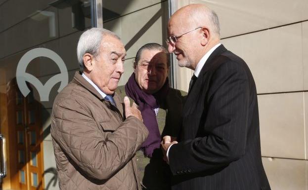 Juan Roig y Vicente Boluda presentes en el funeral de Juan Lladró.