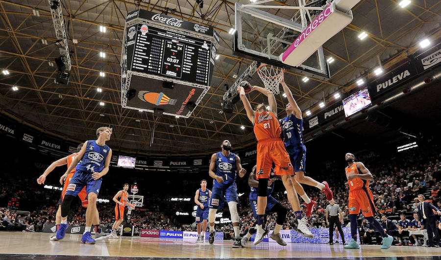 Estas son las imágenes que deja el choque de Liga Endesa en la Fonteta+