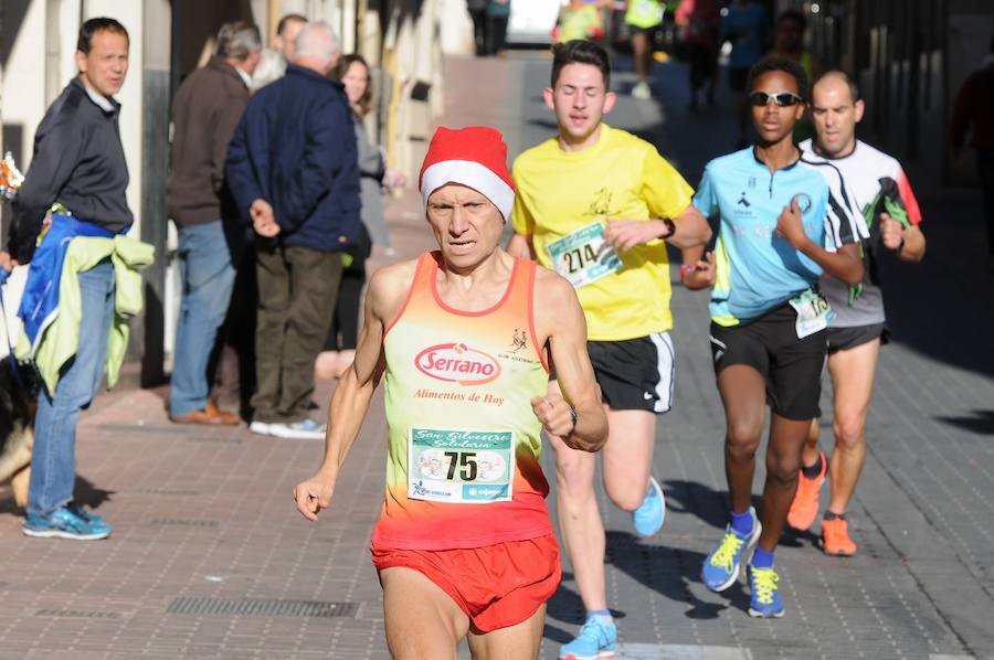 Fotos de la San Silvestre 2017 de Cheste