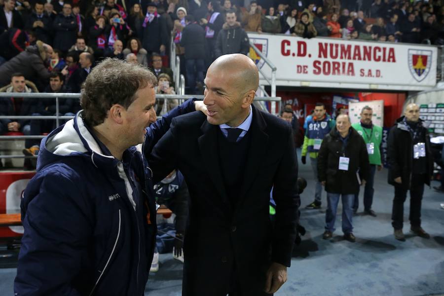 El Real Madrid venció por 0-3 al Numancia en Los Pajaritos y encarrila la eliminatoria de Copa del Rey. Así, Zinedine Zidane arranca con buen pie en el único torneo que le queda por conquistar en su palmarés.