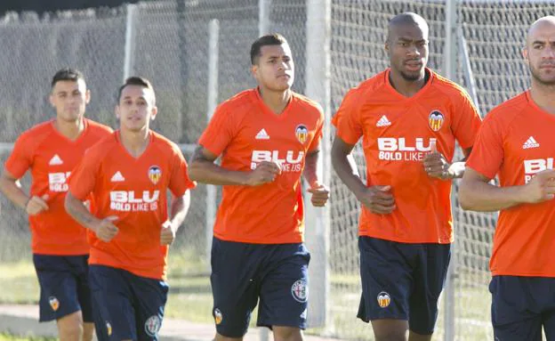 Entrenamiento del Valencia CF, en una imagen de archivo.