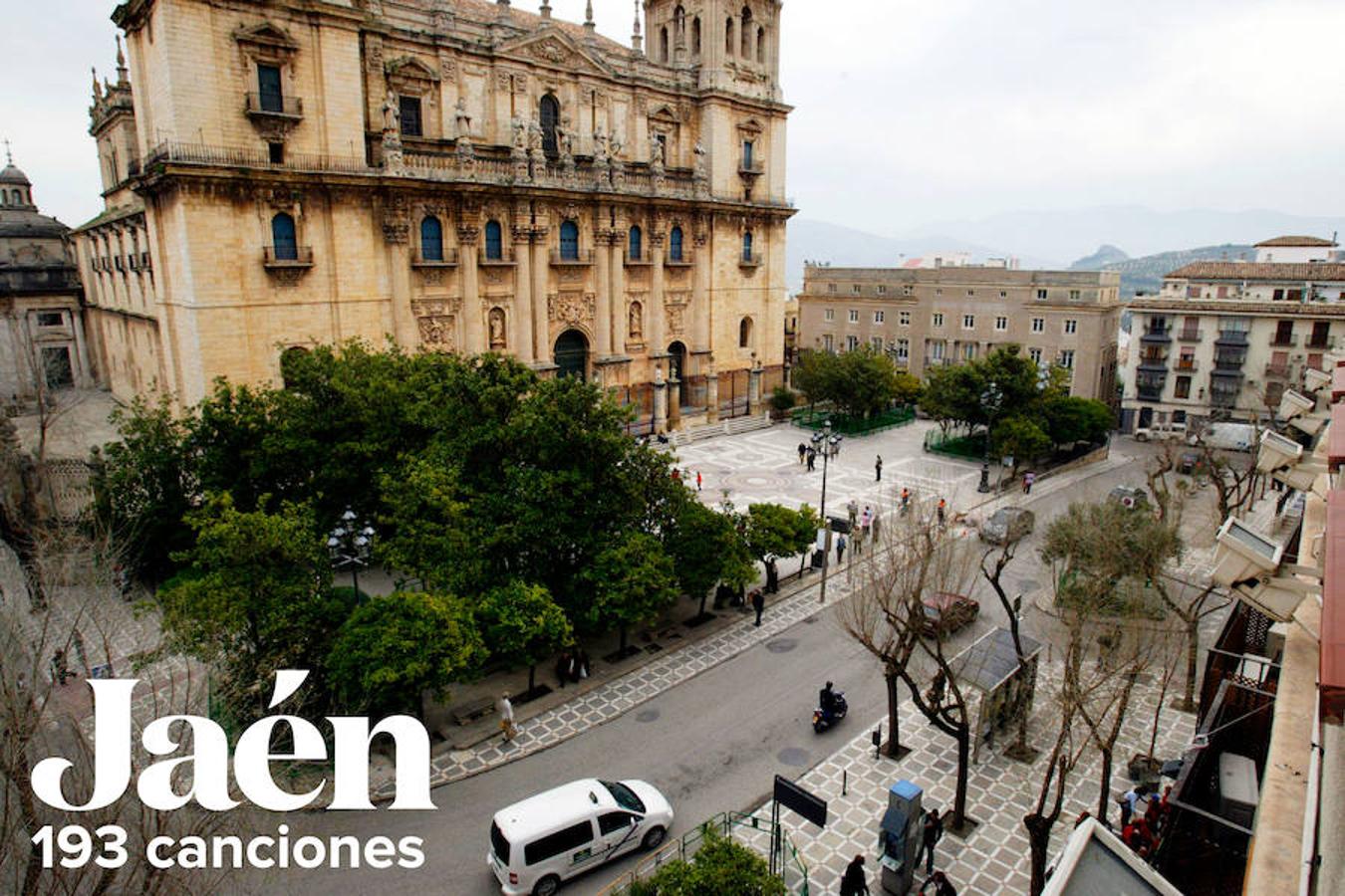 «Hay quien dice de Jaén que no es su tierra andaluza» advertía Marisol. Pero también hay unas 193 canciones que nombran esta ciudad española entre sus estrofas, como Marea y su 'Aceitunero': «Y mi luna de Jaén baja de luto a caminar». 