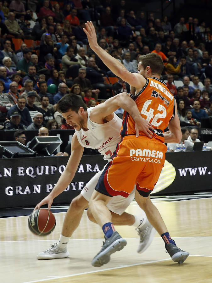 Estas son las fotos que deja el choque de Liga ACB en la Fonteta