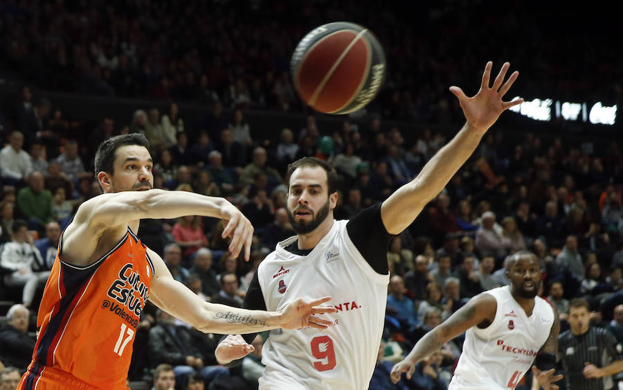 Estas son las fotos que deja el choque de Liga ACB en la Fonteta