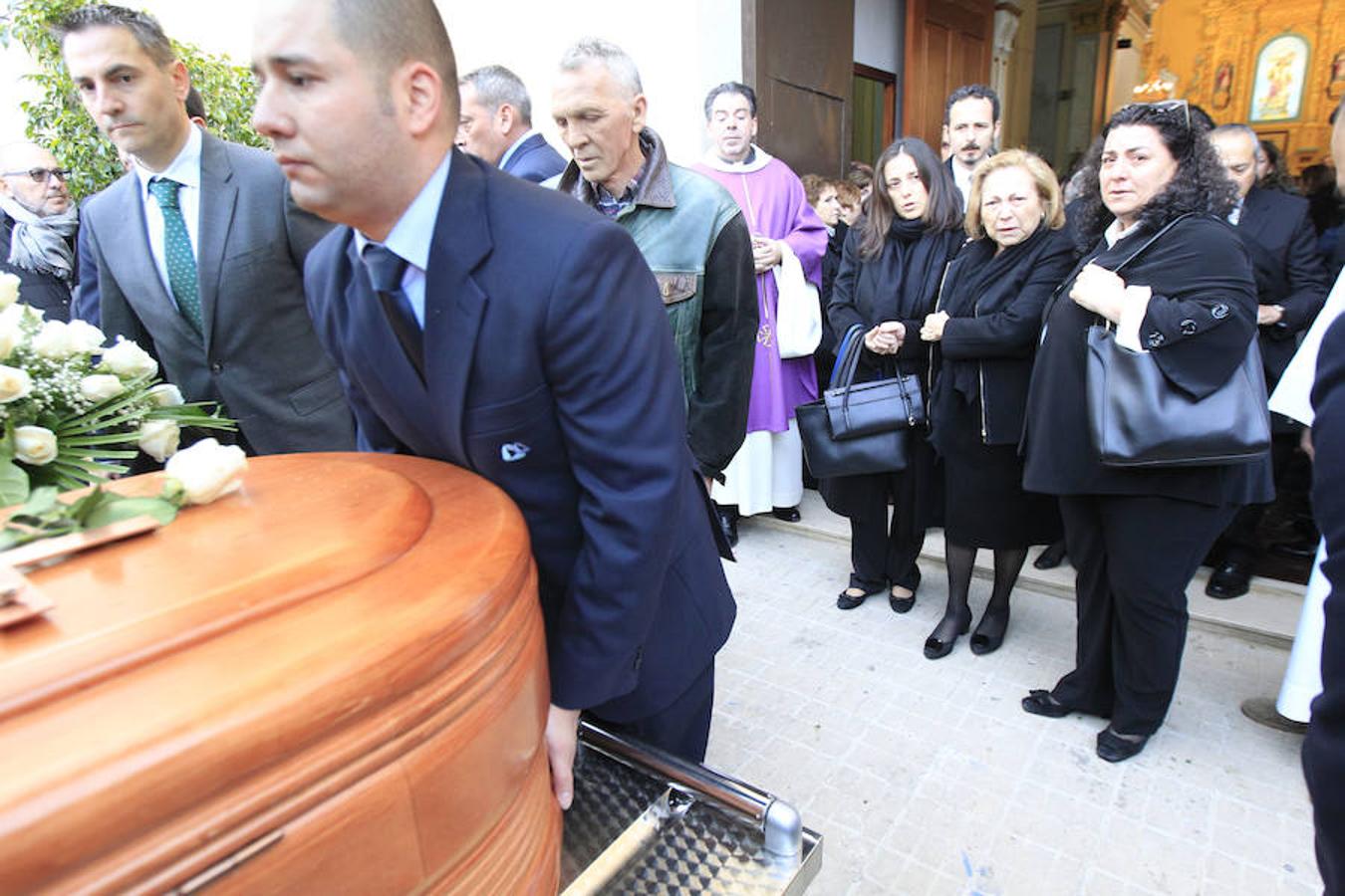 Fotos del funeral de Francisco Pons, expresidente de la Asociación Valenciana de Empresarios (AVE)