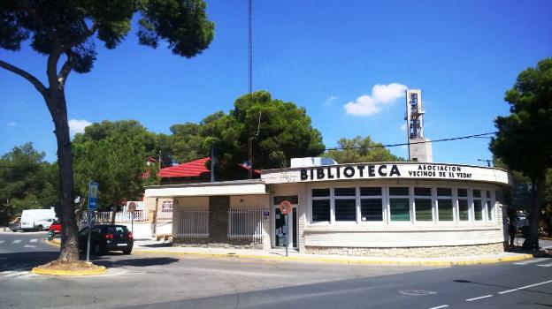Vecinos de El Vedat reclaman aceras y mejoras en el barrio de los Pintores