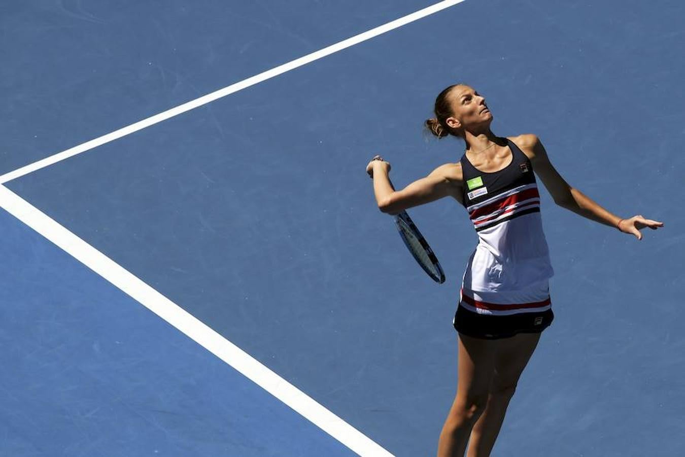 Dinamismo y colores clásicos para la checa Karolina Pliskova.