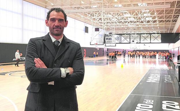 Jorge Garbajosa, en L'Alqueria del Basket durante su última visita a Valencia.
