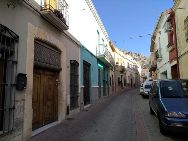 Una de las céntricas calles de Benimeli, uno de los cinco municipios que forman la Rectoría. 